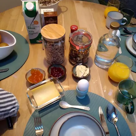 Alojamento de Acomodação e Pequeno-almoço Blrk 285