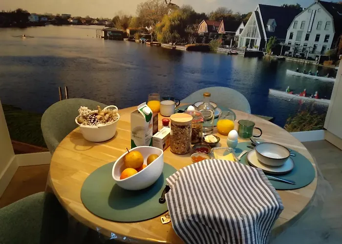 Blrk 285 Bed & Breakfast 3*